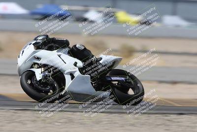 media/Apr-18-2025-CVMA Friday Practice (Fri) [[88baa45499]]/Racer 2/Session 5 (Turn 14 Tip In)/